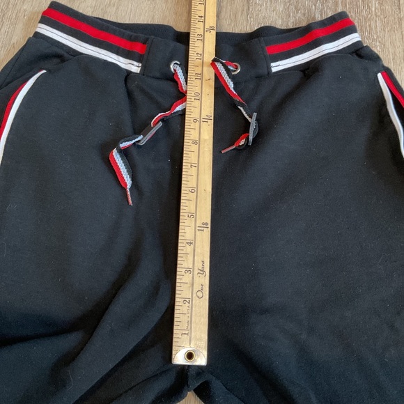 Blu Rock New York - Drawstring Elastic Waist Shorts - Black - Men’s Size Medium - Picture 8 of 8